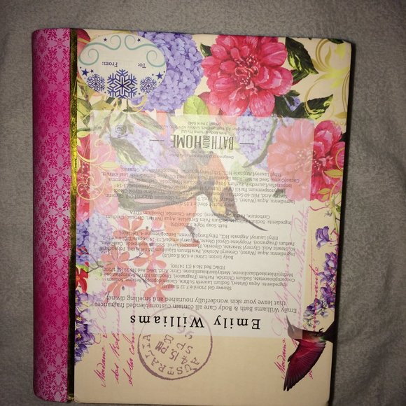 Emily Williams Nectarine & Red Currant Bath Set  - Picture 6 of 6